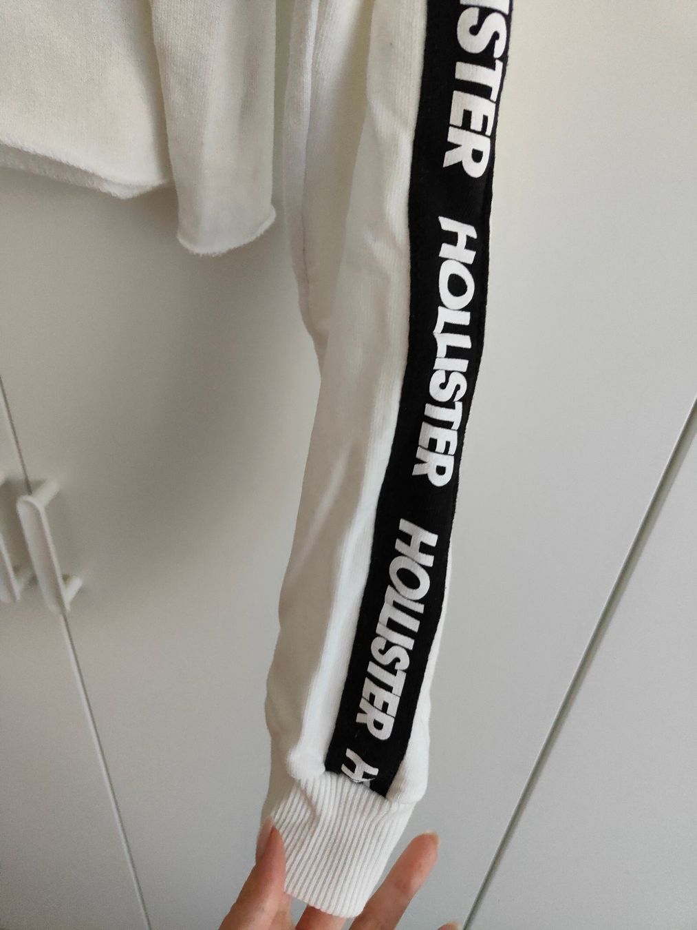 Hollister Maglioni & Felpe: Hollister cropped Sweatshirt - Grösse M – Usato da Rickenbach b. Wil venduto da VeryLovelyThings 3