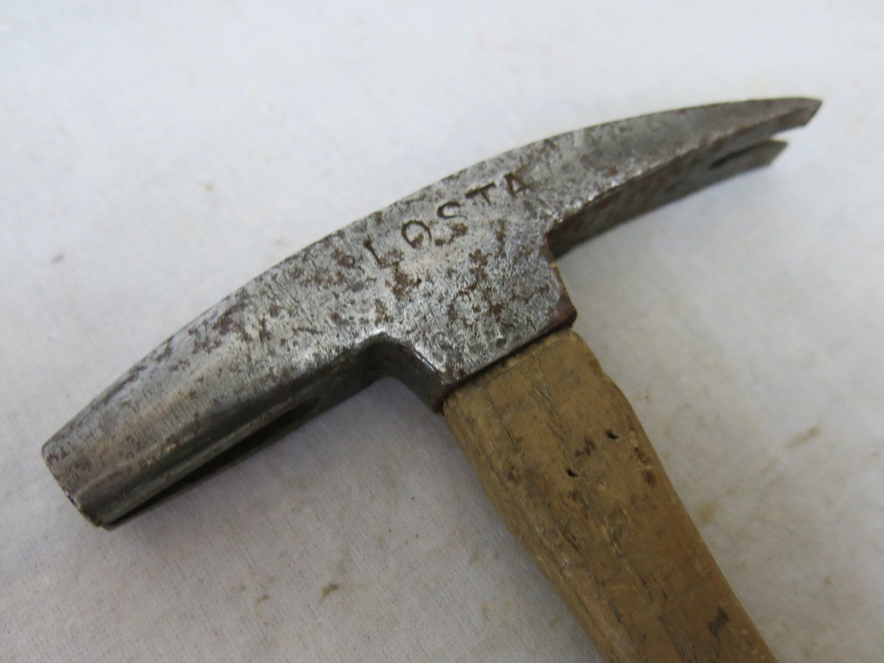 Alle Werkzeuge: Fund Alt Patina Polsterer-Hammer Magnetisch – Gebraucht aus Buchs ZH von Ste1727 3