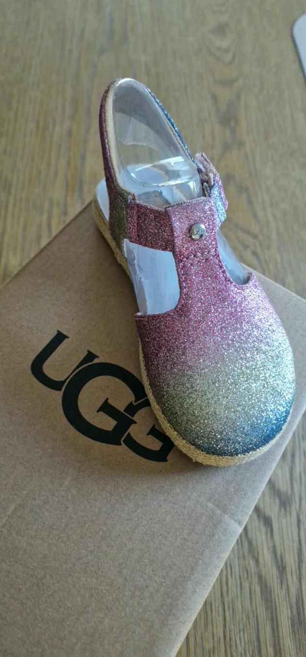 Scarpe per ragazze: Ugg schuhe Glitzer grösse 26 Neu – Usato da Seftigen venduto da G00