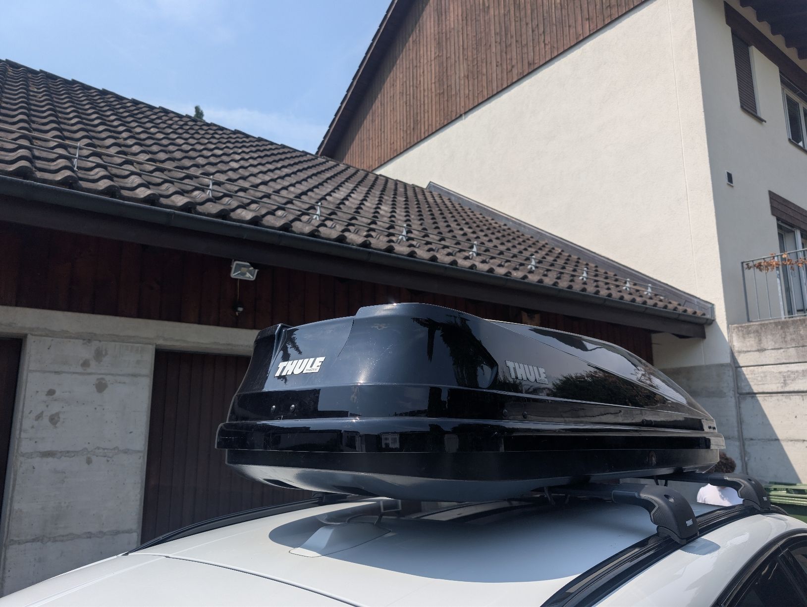 Thule Box da tetto: Thule Touring L Dachbox – Difettoso da Langnau am Albis venduto da Vespista 2