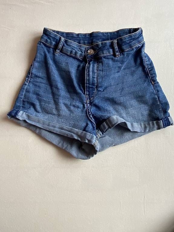 Hosen: Kurze Hose Gr38 – Gebraucht aus Seewis Dorf von nor_w7dm