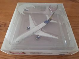 Gulf Traveller A40-GZ 1:400 Phoenix