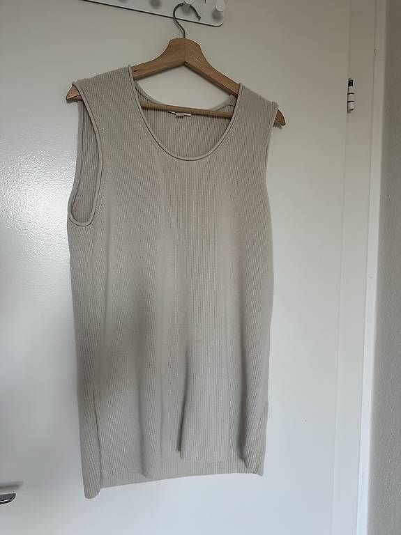 Cos Maglioni & Felpe: Damen Pullover ärmellos Cos beige Grösse M gebraucht – Usato da Zürich venduto da ter_k7kp 1
