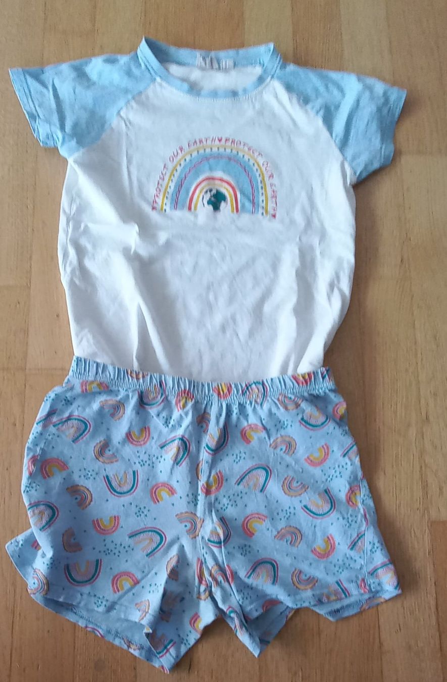 Kleiderpakete & -sets: Freizeit Shirt und Hose Gr. 146 – Gebraucht aus Thayngen von andielsener
