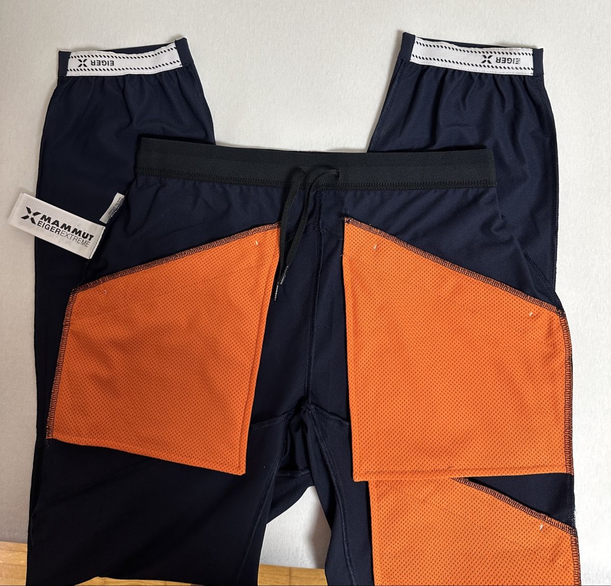 Mammut Pantalons: Mammut Eiger hose G M – Neuf avec emballage d'origine à Maienfeld par tobeyl2020 8