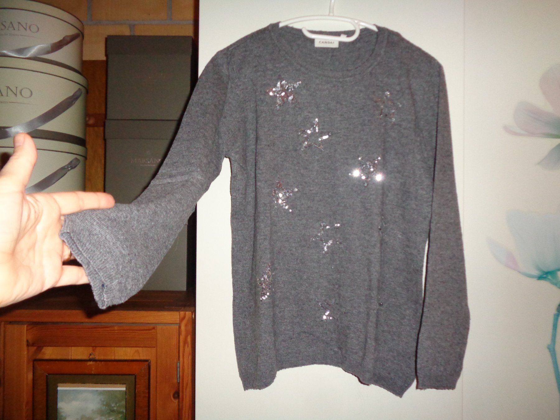 C&A Maglioni & Felpe: *** Pulli mit Pailletten Sternen *** / C&A – Usato da Othmarsingen venduto da Leuchtturmlady 1