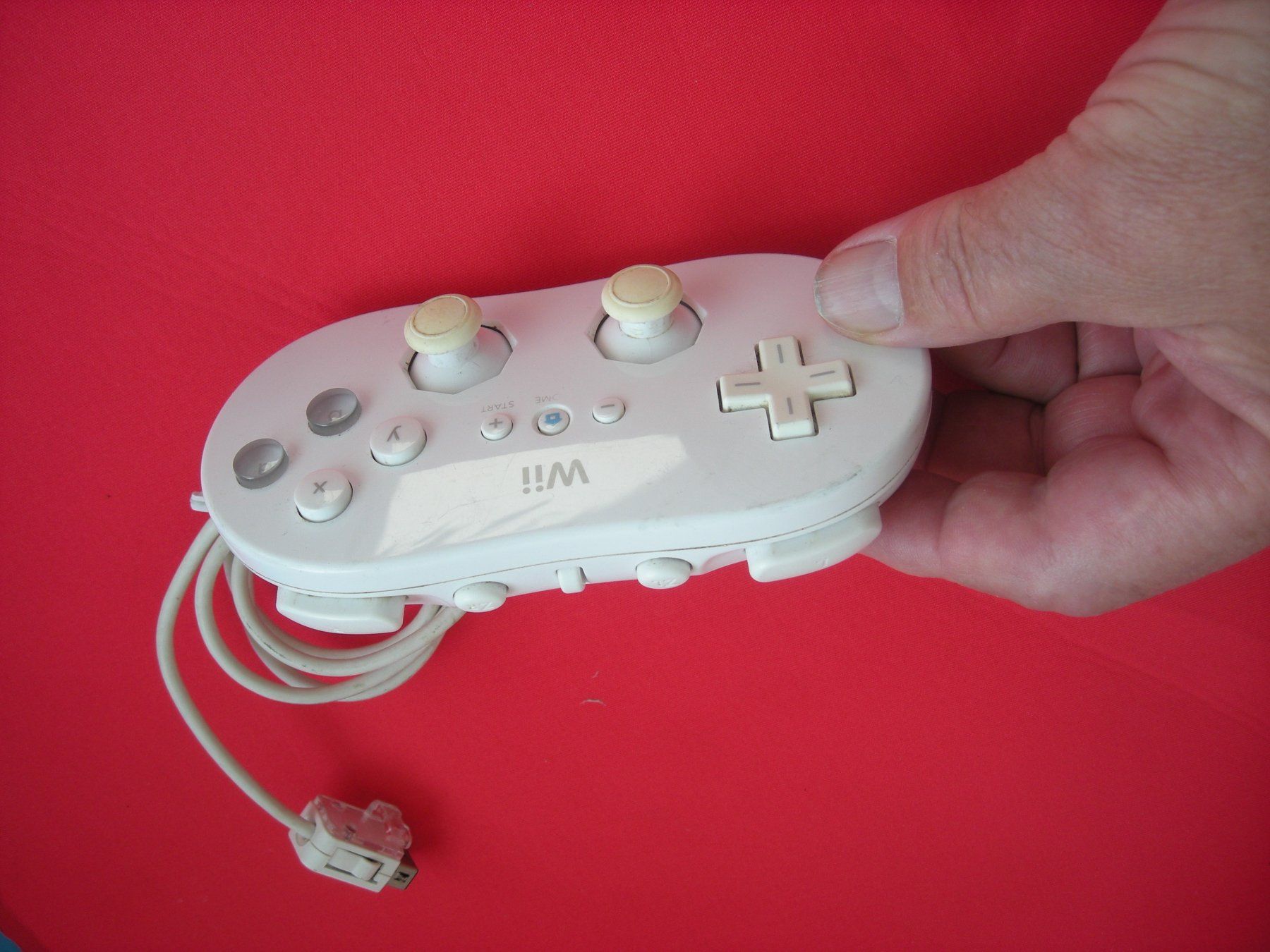 Nintendo Console: Wii Classic Original Kontroller in Farbe weiss – Usato da Spreitenbach venduto da Sniper8952 2