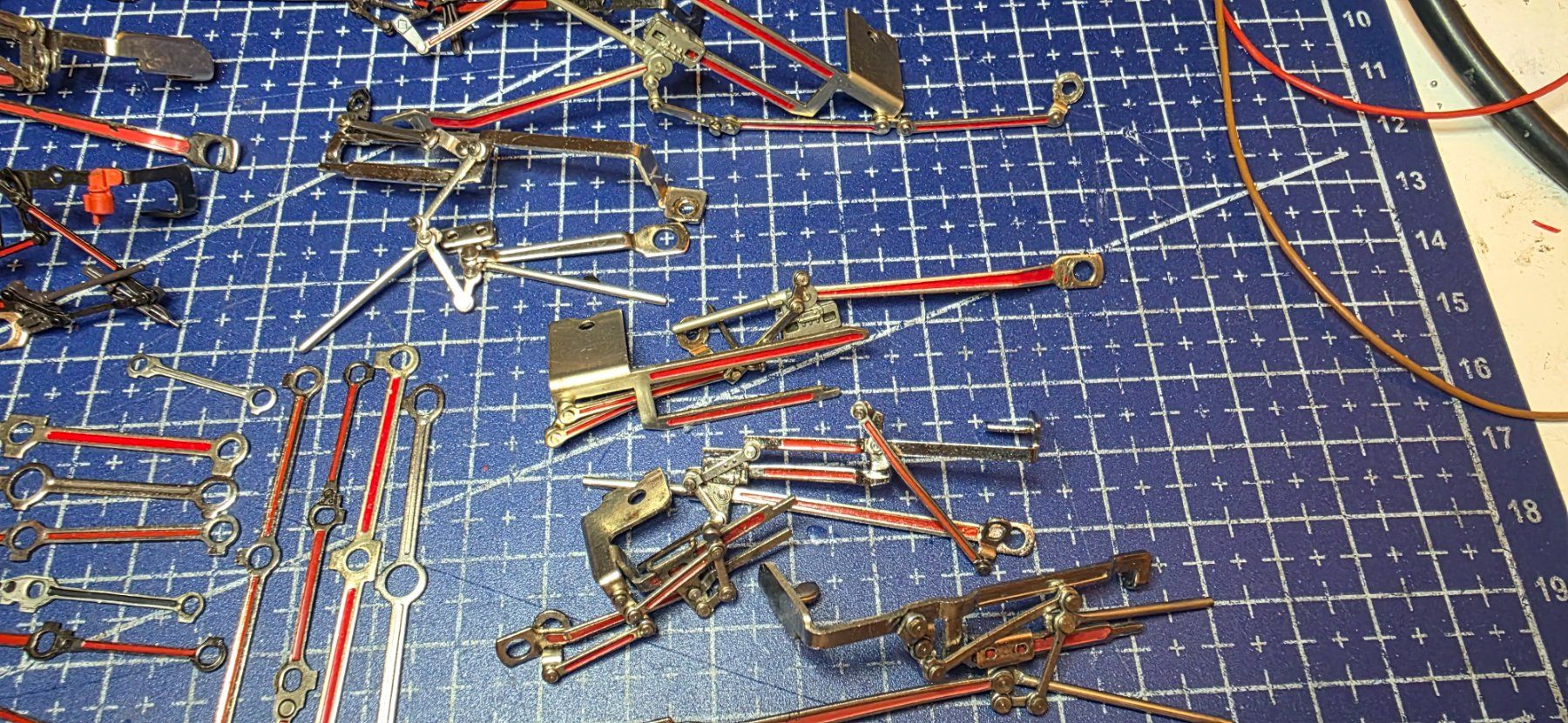 Märklin Modelleisenbahnen: Märklin HO Dampflok Gestänge sammlung – Gebraucht aus Hochfelden von Danizh0 2
