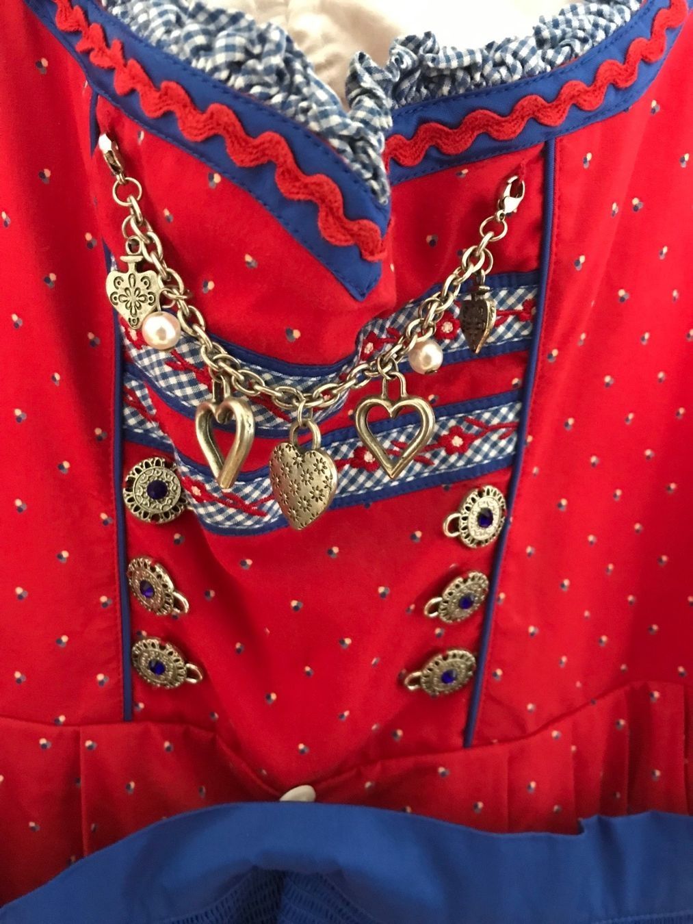 Robes: Dirndl Landhaus Gr.40 – D'occasion à Adligenswil par Sorciere7 1