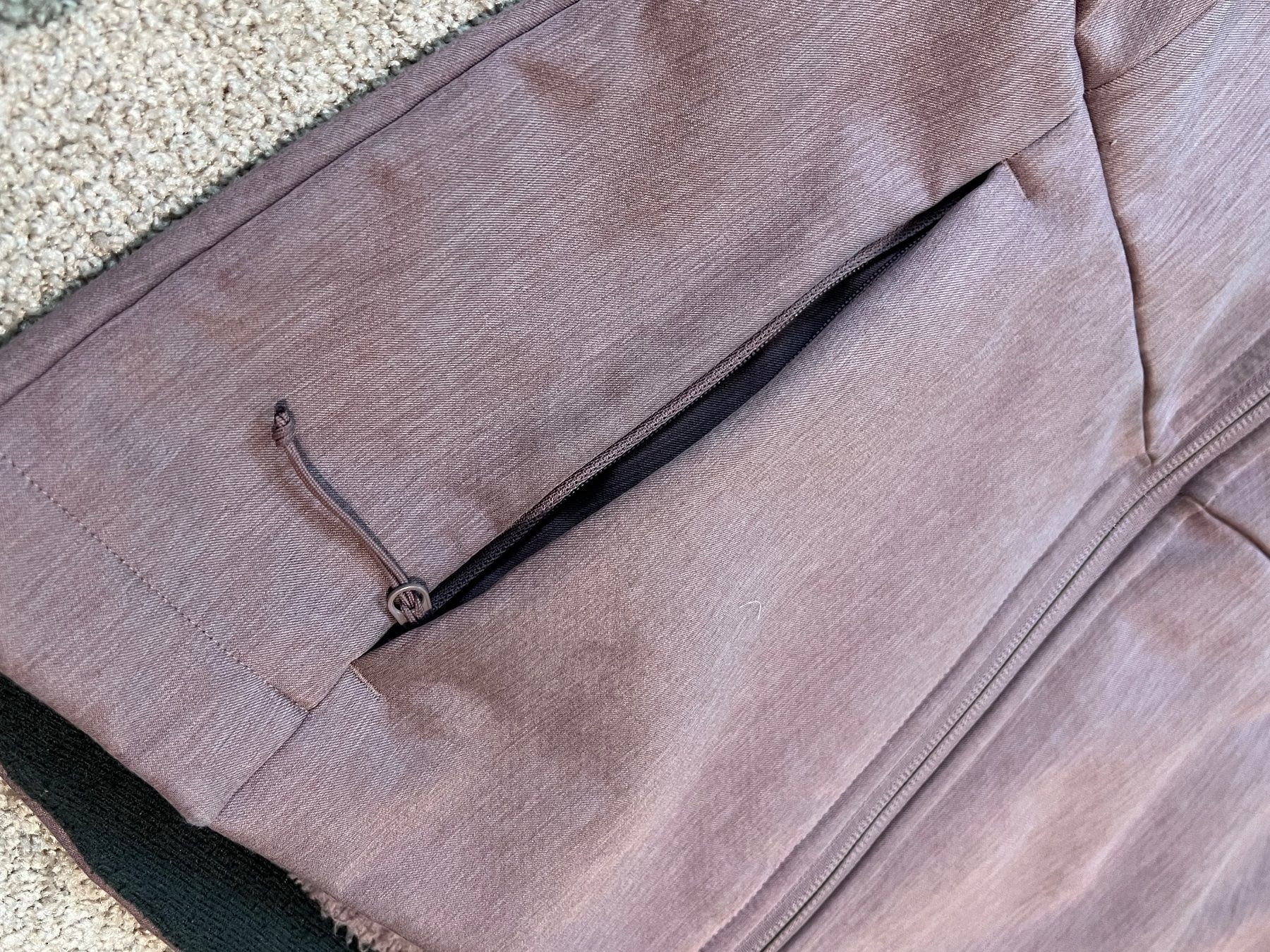 North Face Jacken: Mädchen Herbstjacke, Softshell gefüttert mit Kapuze – Gebraucht aus Frauenfeld von Kasperli12 2