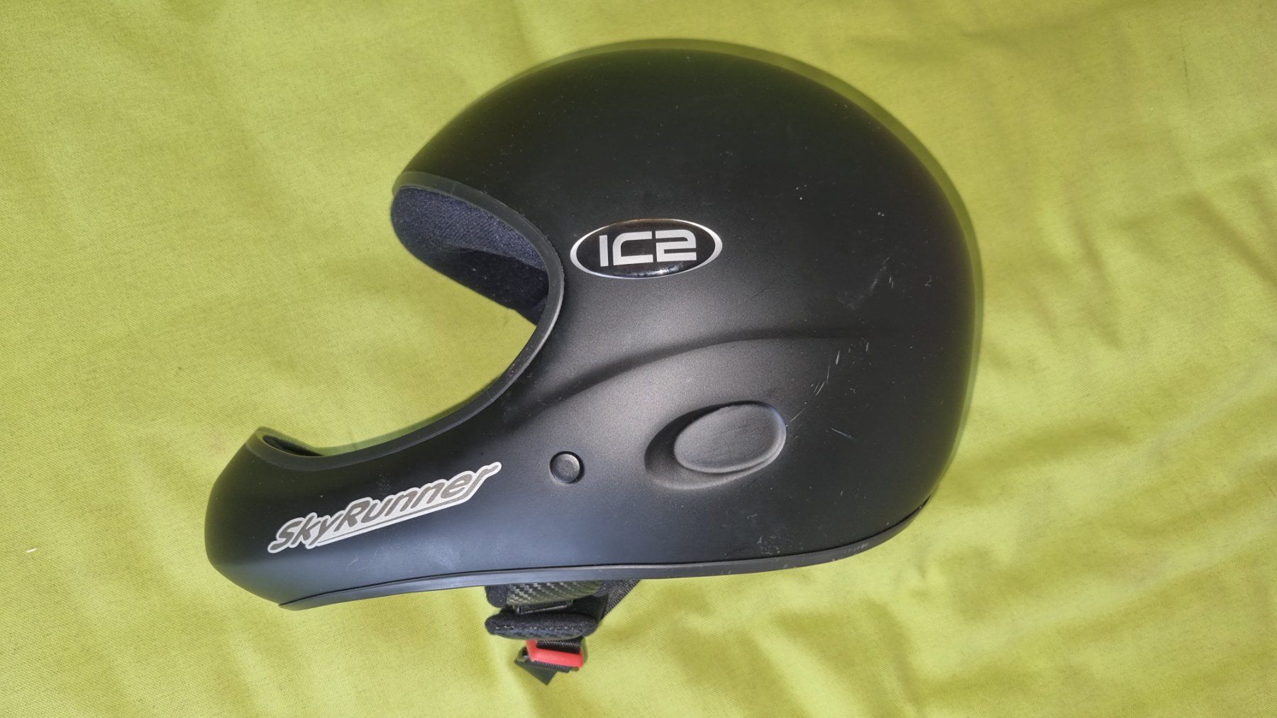 Helme & Visiere: Integralhelm – Gebraucht aus ST. GALLEN von car_69t8