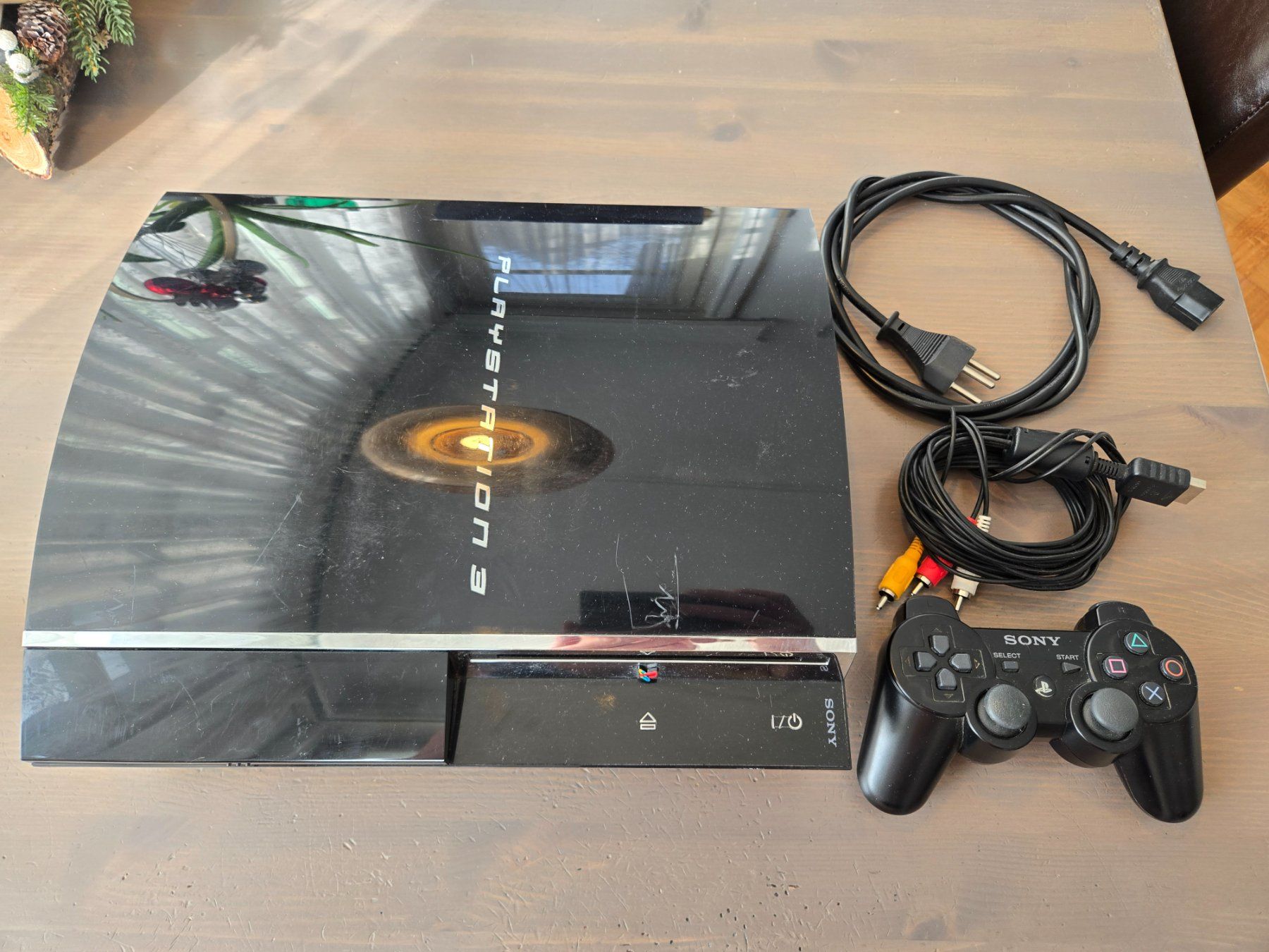 Sony Consoles: PS3 FAT modèle CECHC04 - rétrocompatible PS2 – lecteur HS – Défectueux à Lausanne par Florisator