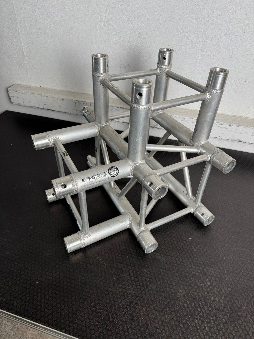 Tralicci: Expotruss F34 T+Down Ecke – Usato da Buchs AG venduto da N-joyEvents 1