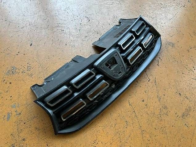 Tutti pezzi di ricambio auto: Calandre grille radiateur DACIA SANDERO – Usato da Fenil-sur-Corsier venduto da hooger.booger 2