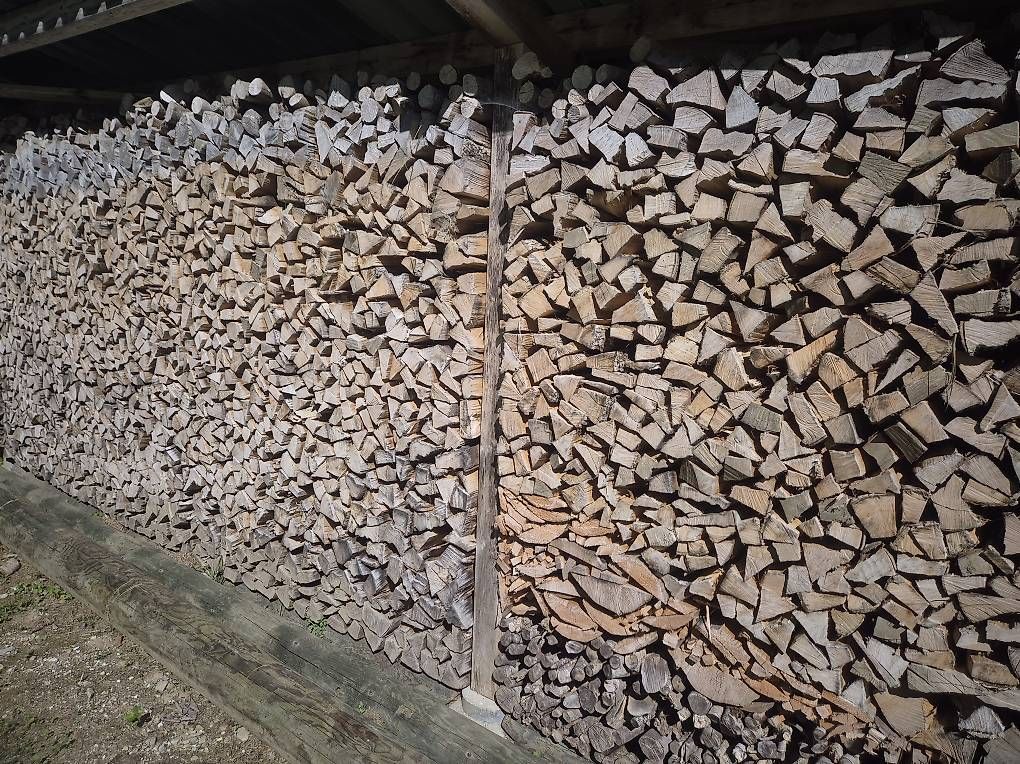 Articoli in legno: Brennholz Laubholz gemischt – Usato da Fankhaus (Trub) venduto da 733A
