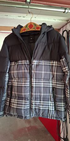 Warme Smog Winterjacke mit Karo Muster, Grösse M neu.