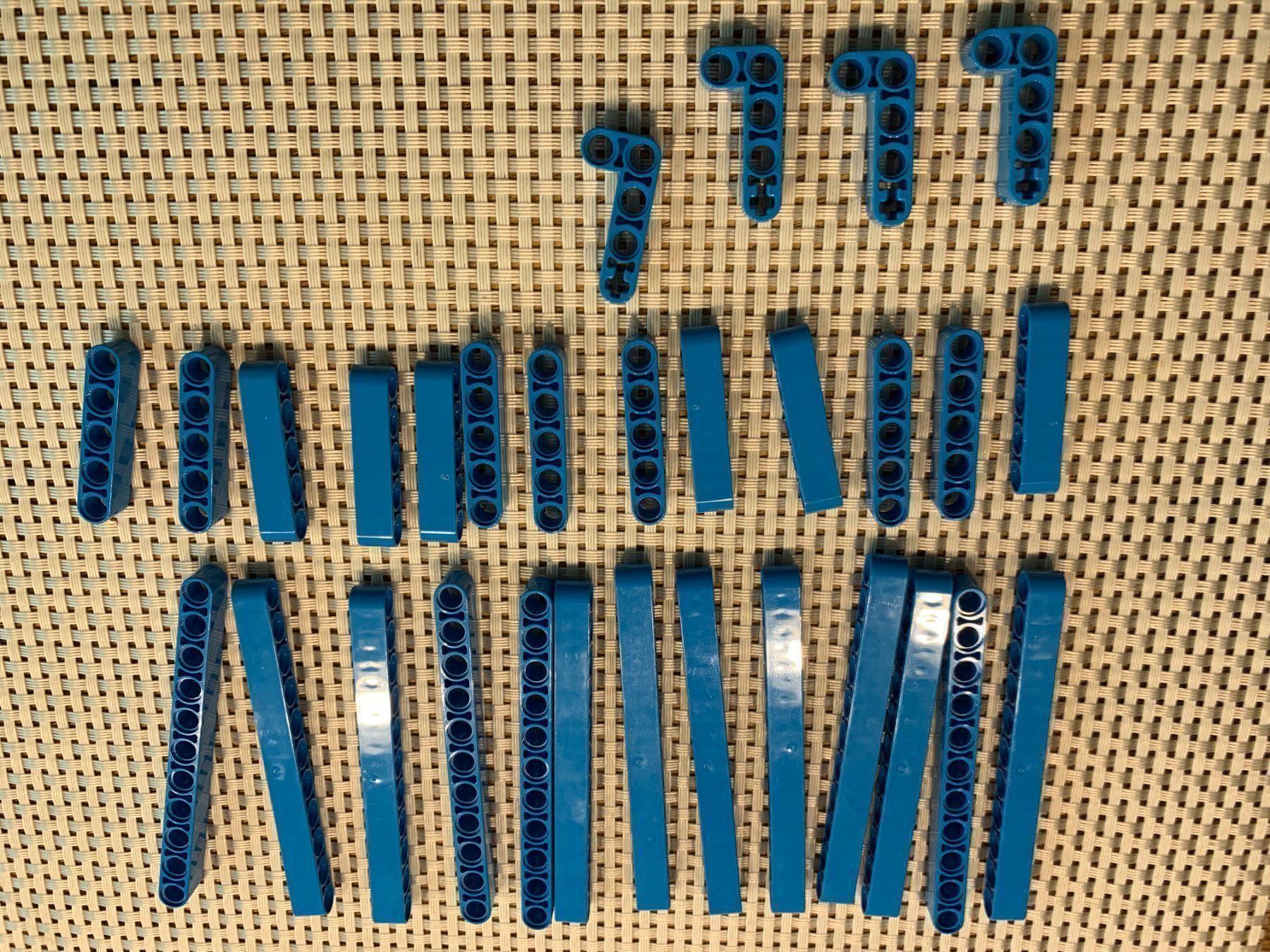 Lego Giocattoli: Lego Technik hellblaue runde Lochbalken 42070 – Usato da Buochs venduto da Techtelmechtel