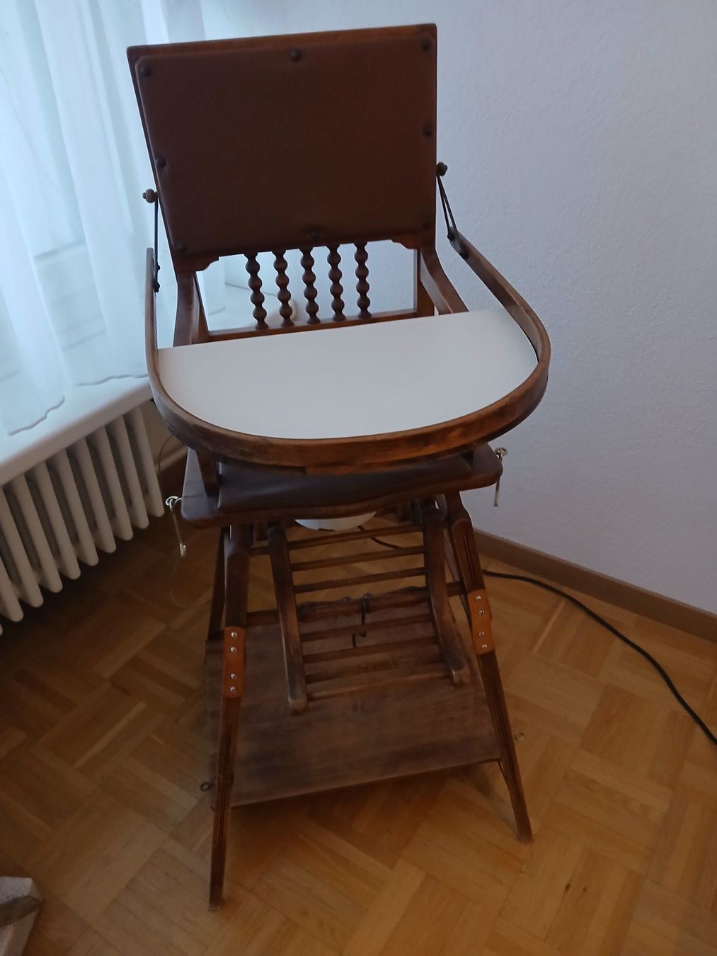 Seggioloni: Antiker Kinderstuhl – Usato da Dübendorf venduto da HunkelerWalter