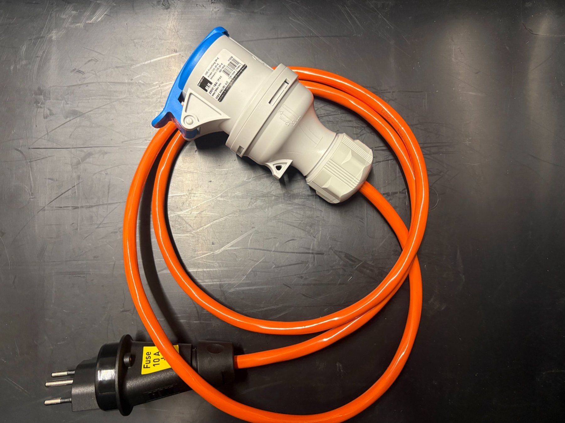 Kabel: Adapterkabel Typ 13 / CEE16 Kupplung – Neu (gemäss Beschreibung) aus Lyss von achillevaz