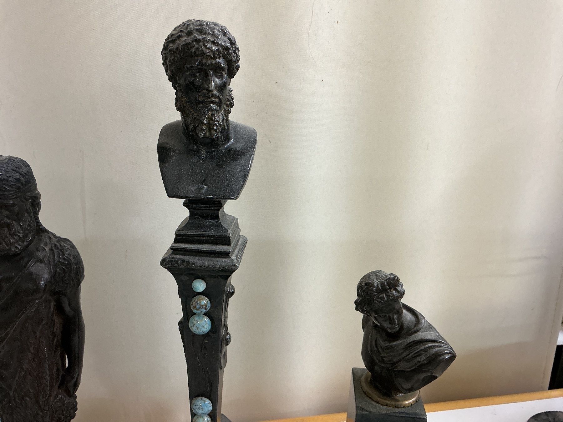Skulpturen & Statuen: 4 kleine Statuen – Gebraucht aus Bern von vielerart 2