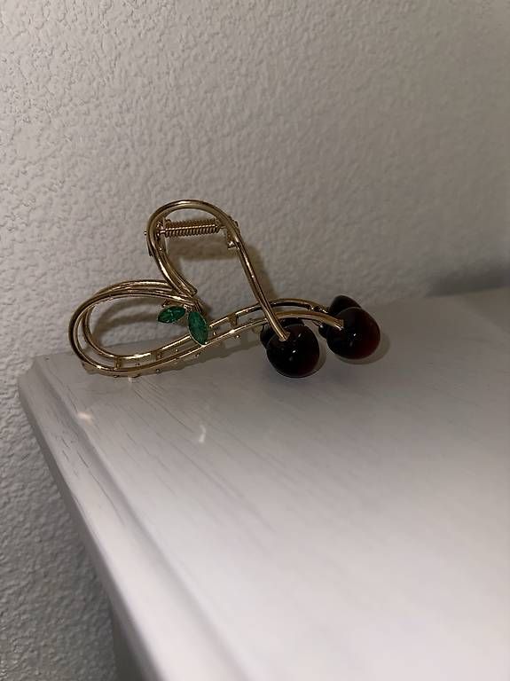 Haarschmuck: Kirschen Haar Klammer – Neu und originalverpackt aus Niederwangen BE von by_nisrin 1