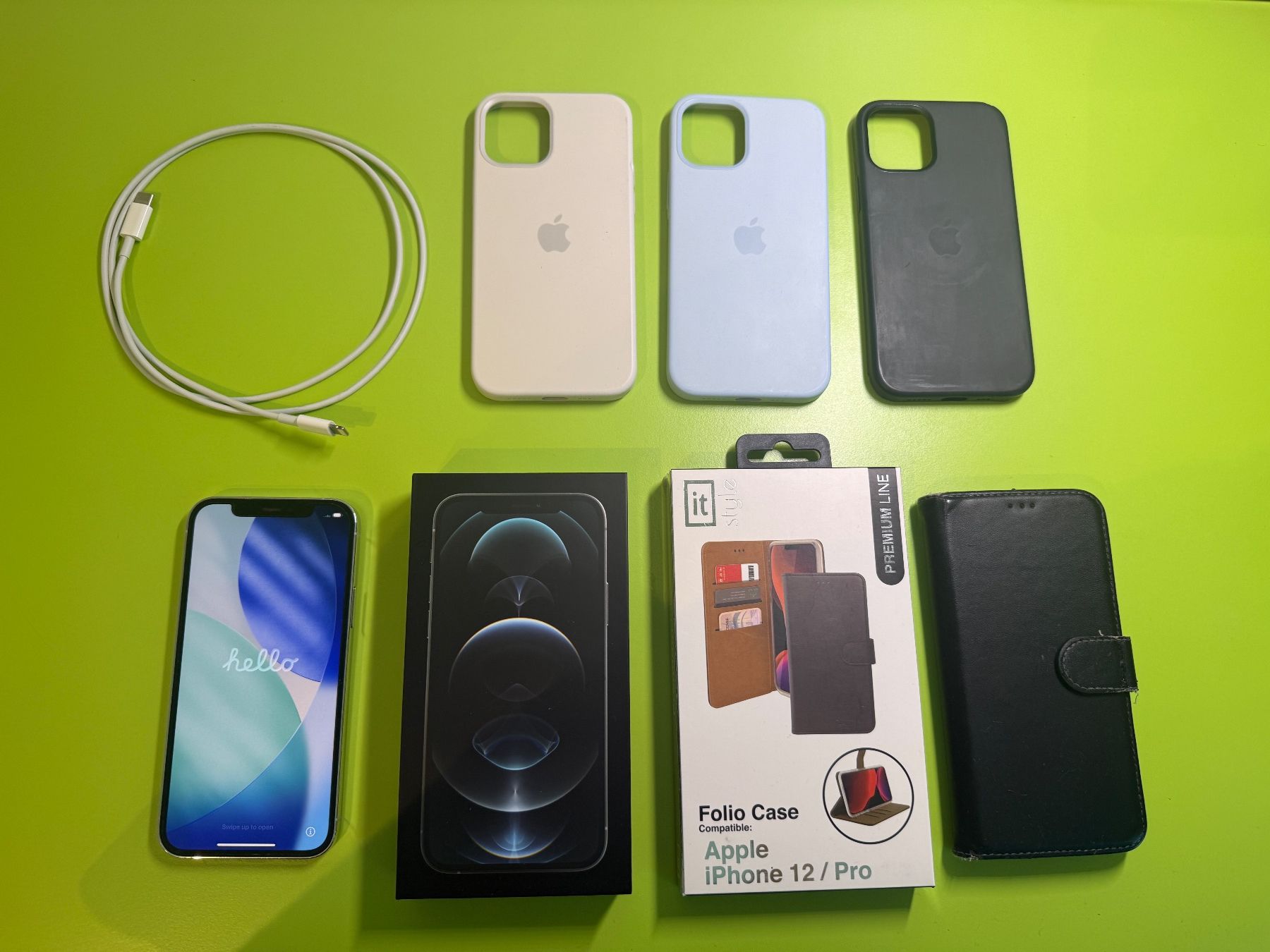 Apple Telefoni cellulari / Smartphones: iPhone 12 Pro silver 128 GB mit 4 Hüllen – Usato da ZUFIKON venduto da SULMI01