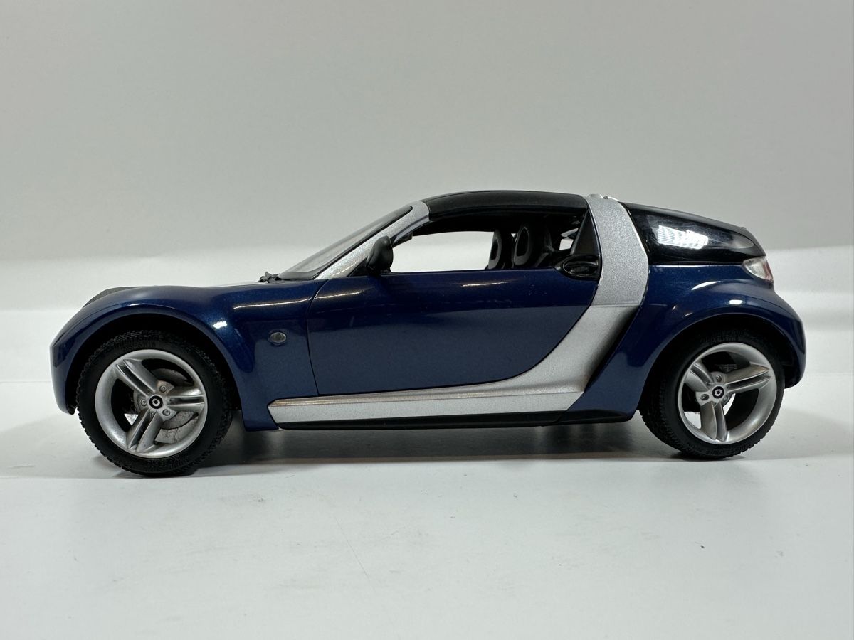 Kyosho Modellini d'auto: Smart Roadster 1:18, dunkelblau, KYOSHO – Usato da Zofingen venduto da rf9_x2xt 2