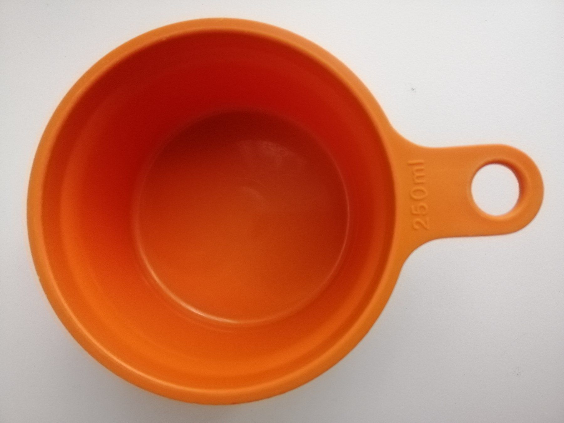Tupperware Contenitori & Simili: Massbecher Tupperware, orange, 70er vintage – Usato da Villmergen venduto da MONCHHICHI 3