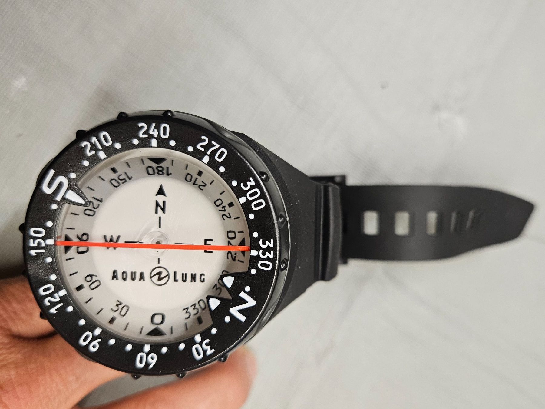 GPS & Strumenti di misurazione: Aqualung Kompass Armbanduhr Schwarz neu – Nuovo e nell'imballaggio originale da St.Gallenkappel venduto da RocknSkull
