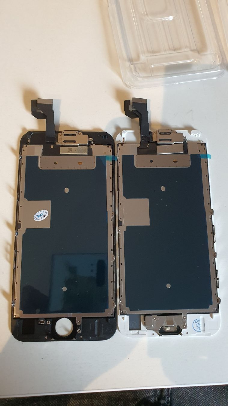 Telefoni cellulari / Smartphones: 2 iPhone Displays, Modell unbekannt – Nuovo (secondo la descrizione) da Fischenthal venduto da Zeniz 1