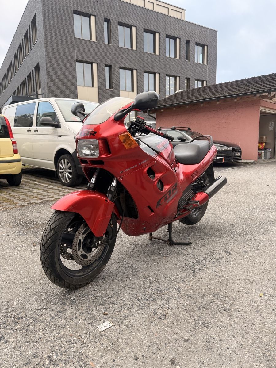 Honda Strada: Honda CBR 1000F – Usato da Triesen venduto da sim_85wd 1