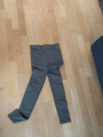 H&M Leggings gerippt in Grau, guter gebrauchter Zustand