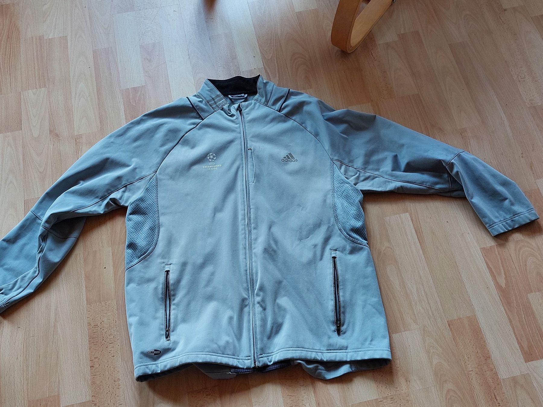 Adidas Jacken: Champions League Trainerjacke – Gebraucht aus Bischofszell von Tschufi