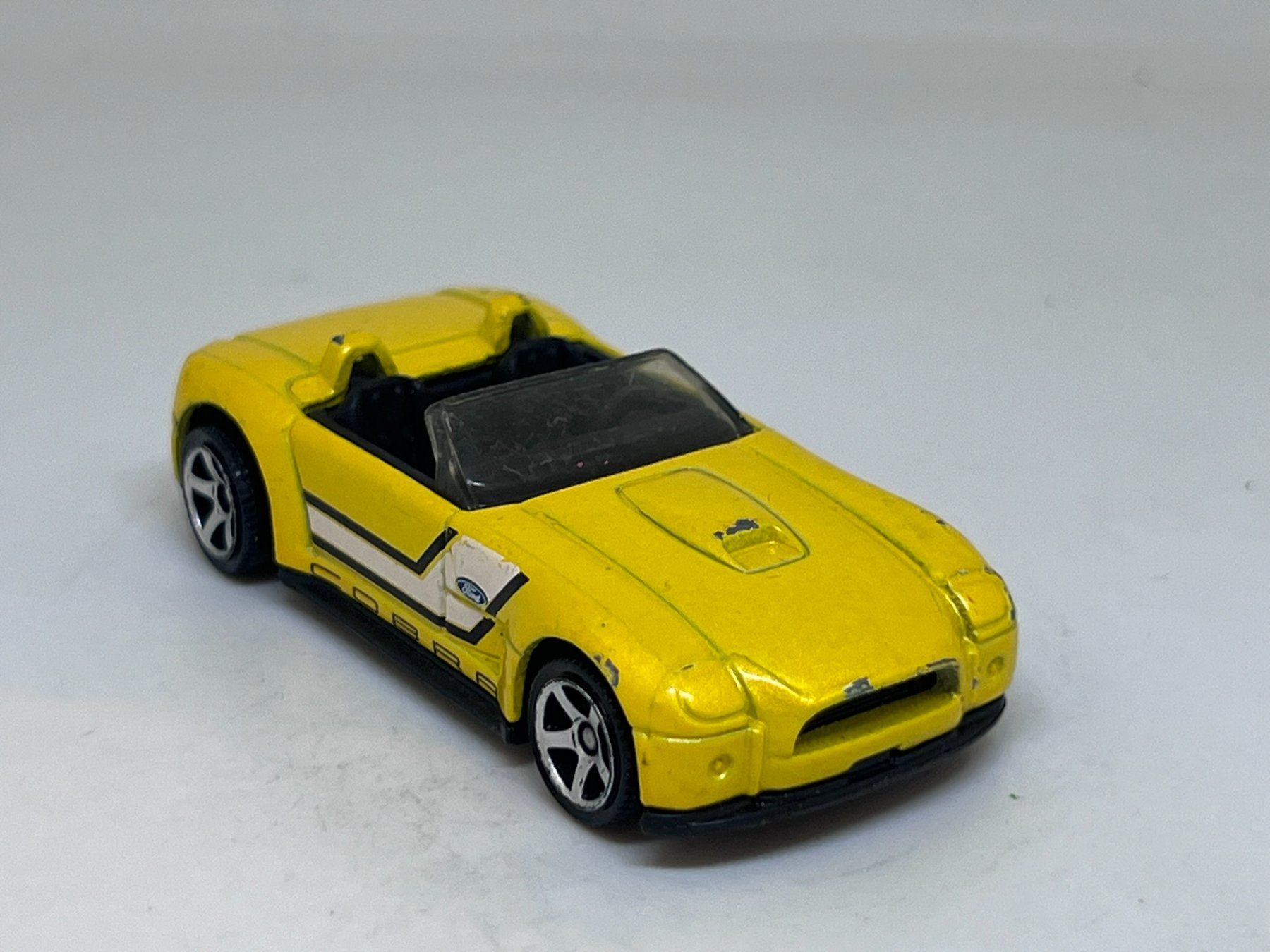 Matchbox Modellini d'auto: Matchbox Ford Shelby Cobra Concept #701 – Usato da Wildegg venduto da LaaBoutique
