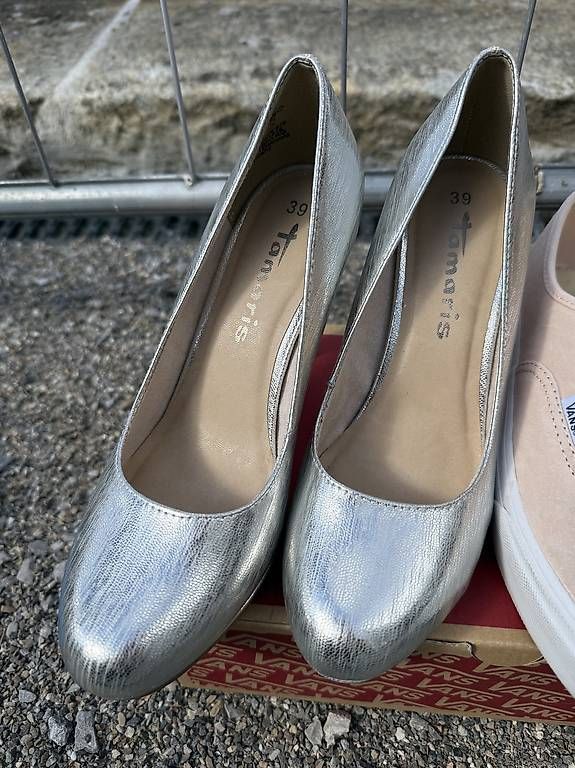 Scarpe da donna: Tamaris Schuhe Gr. 39 – Usato da Zürich venduto da car_55kf