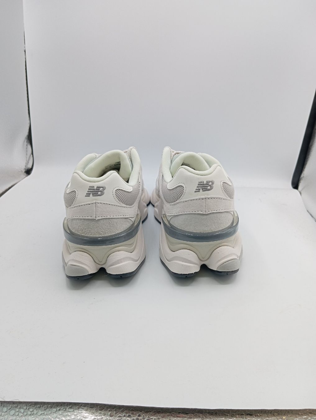 New Balance Scarpe da uomo: New Balance 9060 (EU39.5) – Nuovo e nell'imballaggio originale da Schaffhausen venduto da outlez 3