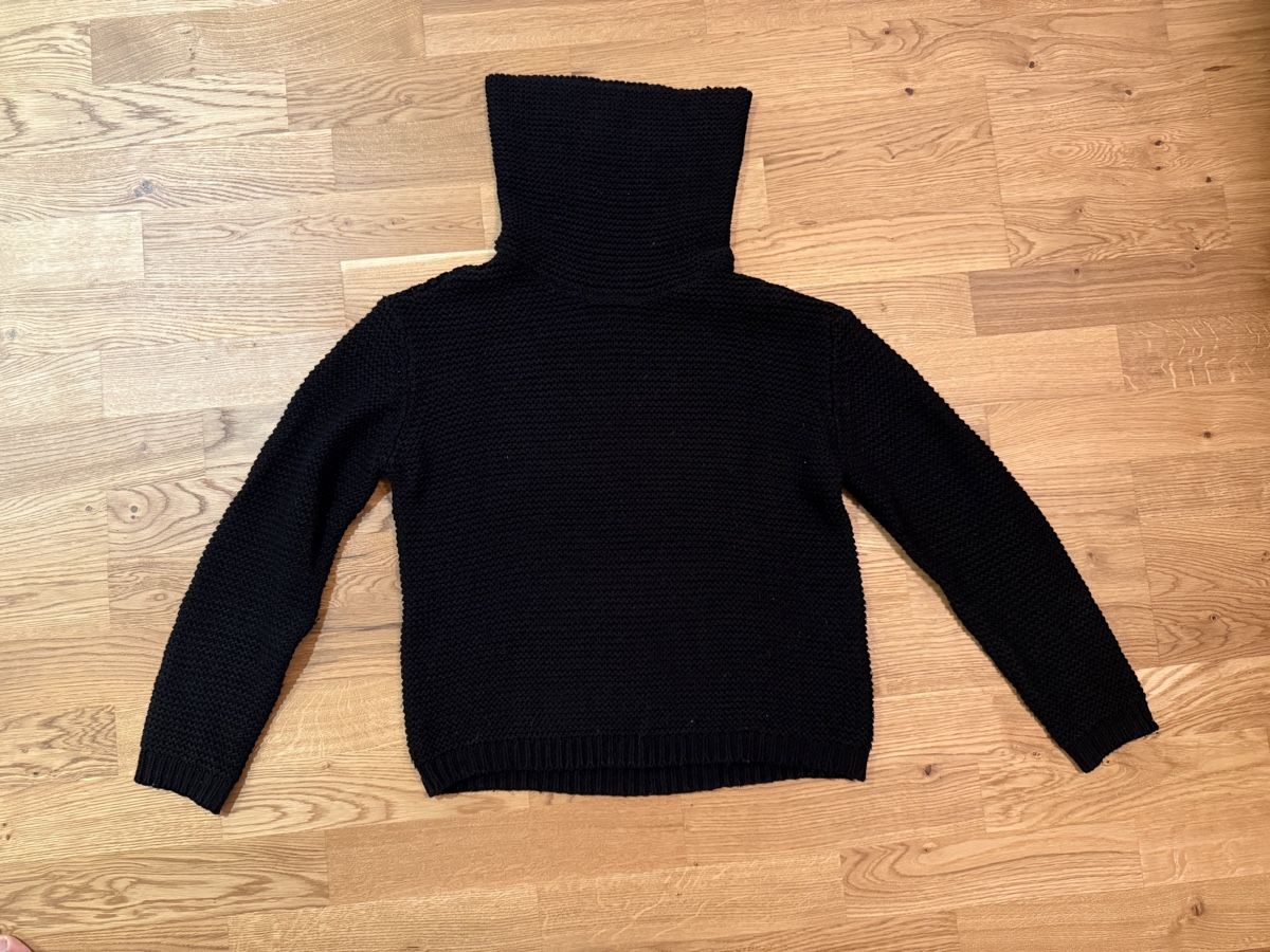 Maglioni & Felpe: Schwarzer Strickpullover mit Rollkragen – Usato da Wettingen venduto da myworldsking