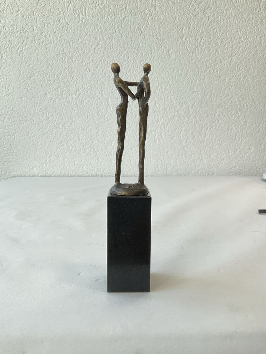 Skulpturen & Statuen: Ancienne sculpture, signé  – Gebraucht aus Malleray von Robot12