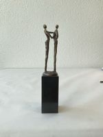 Ancienne sculpture, signé 