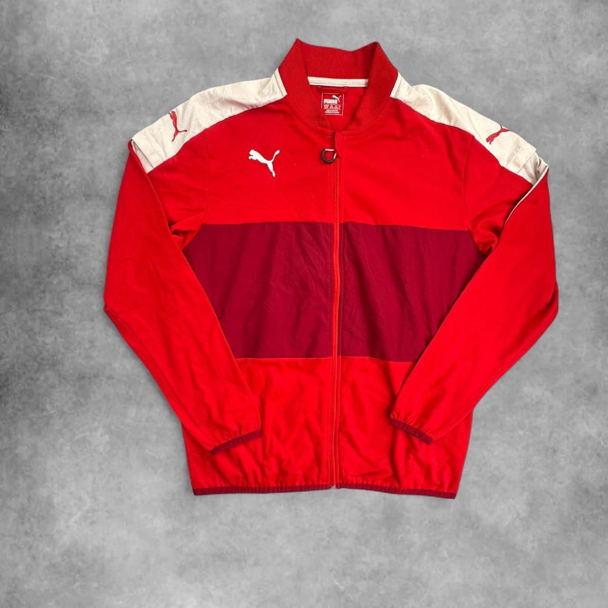 Puma Vestes: Puma red jacket – D'occasion à Erlinsbach SO par TogaResell