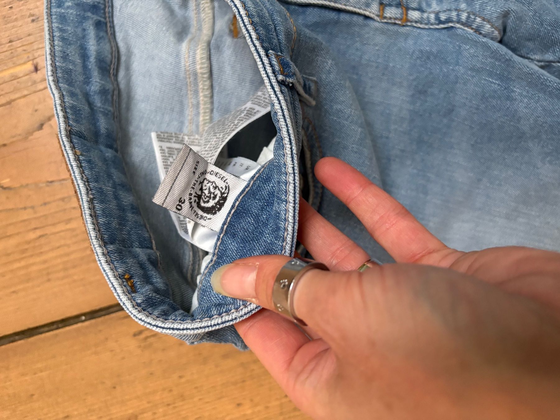 Diesel Jeans: Diesel Jeans – Nuovo e nell'imballaggio originale da Mollis venduto da skyline015 1