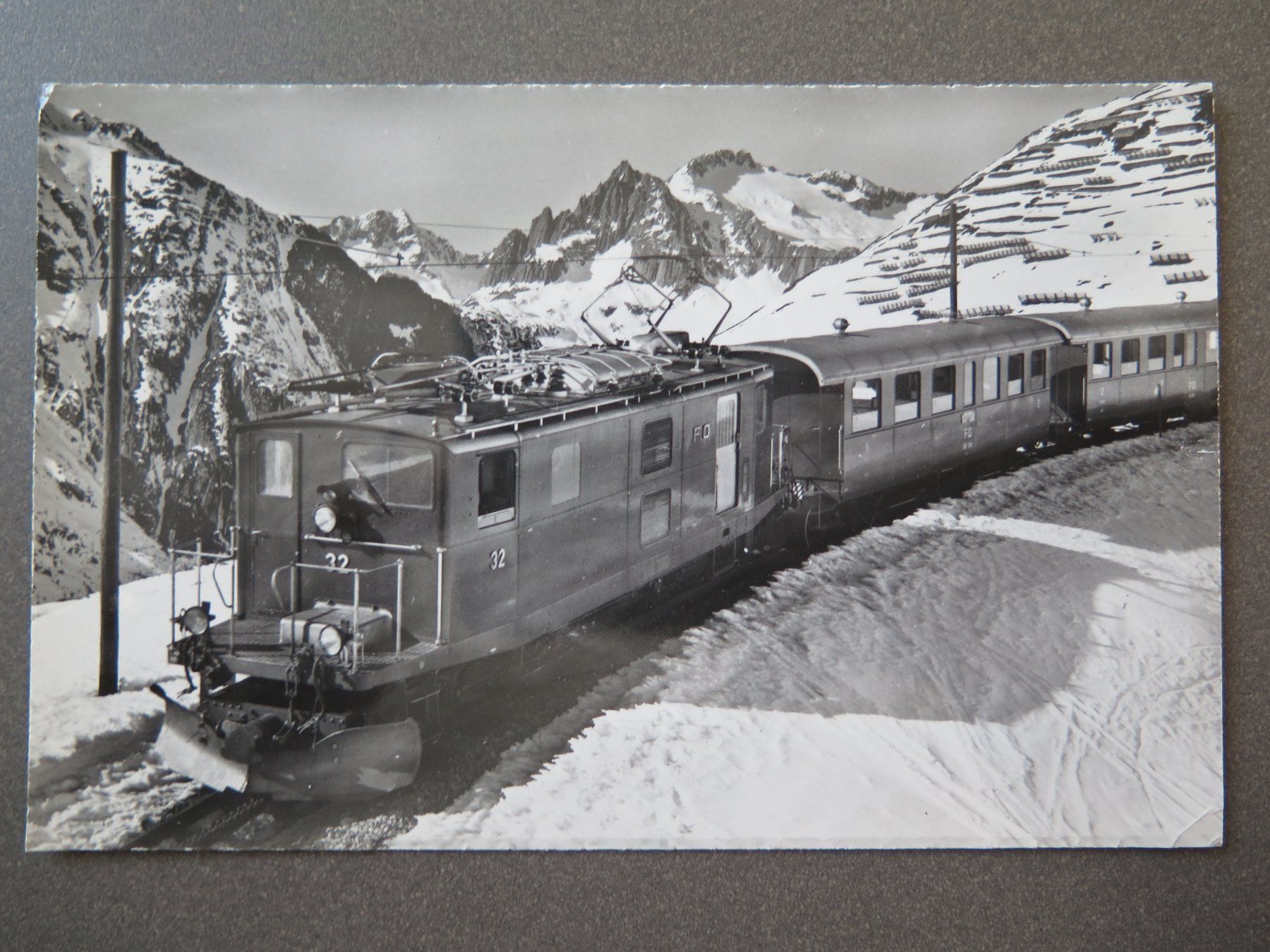 Cartes postales: ANDERMATT - FURKA-OBERLP-BAHN – D'occasion à Wittenbach par lipasal