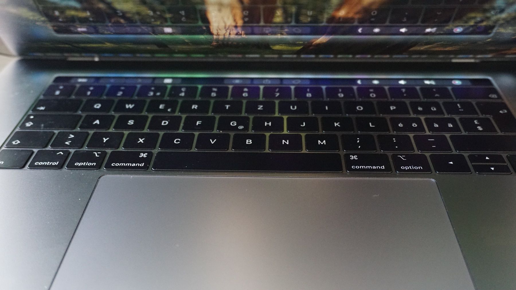Apple Notebook: MacBook Pro mit Touch Bar Mid 2018 15-Zoll – Usato da Rümlang venduto da royuec 1