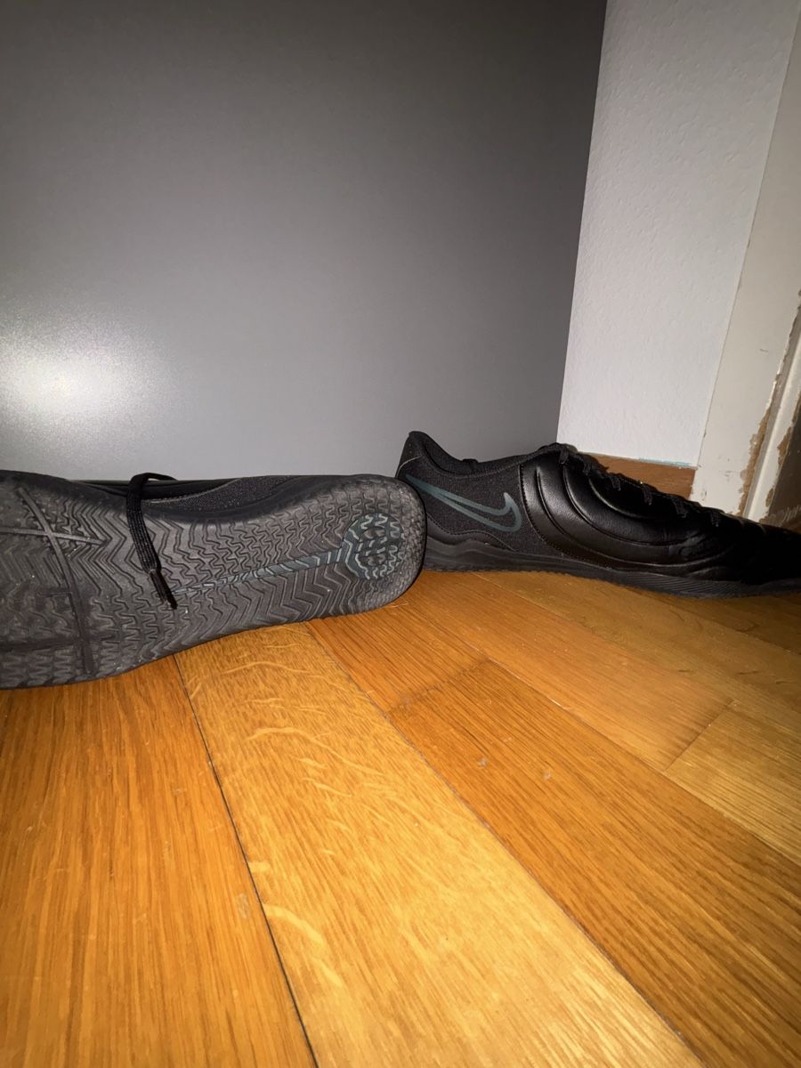 Nike Scarpe da uomo: Nike Hallen Schuhe Gr. 46 – Nuovo (secondo la descrizione) da Zürich venduto da Ramaco 1