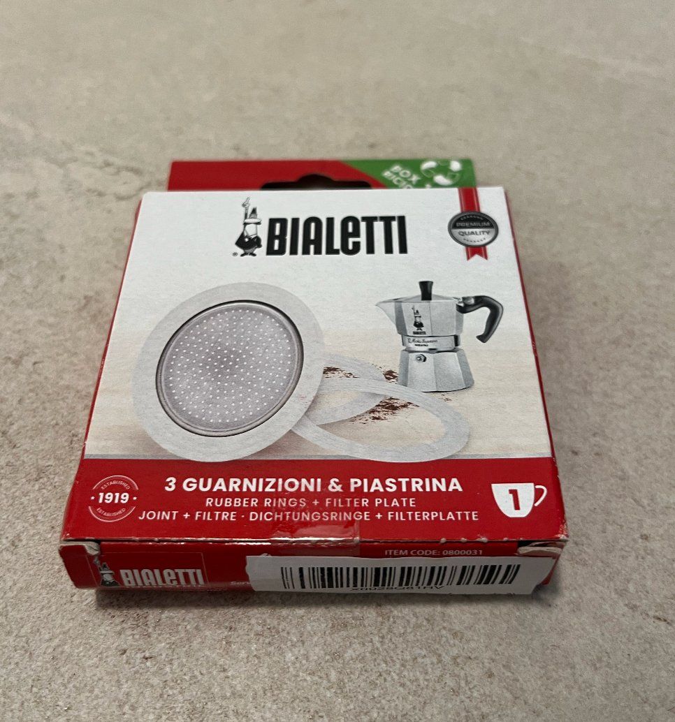 Bialetti Sanitari: Bialetti 3 Rubber Rings & 1 Filter Plate | New – Nuovo e nell'imballaggio originale da Zürich venduto da ecracco