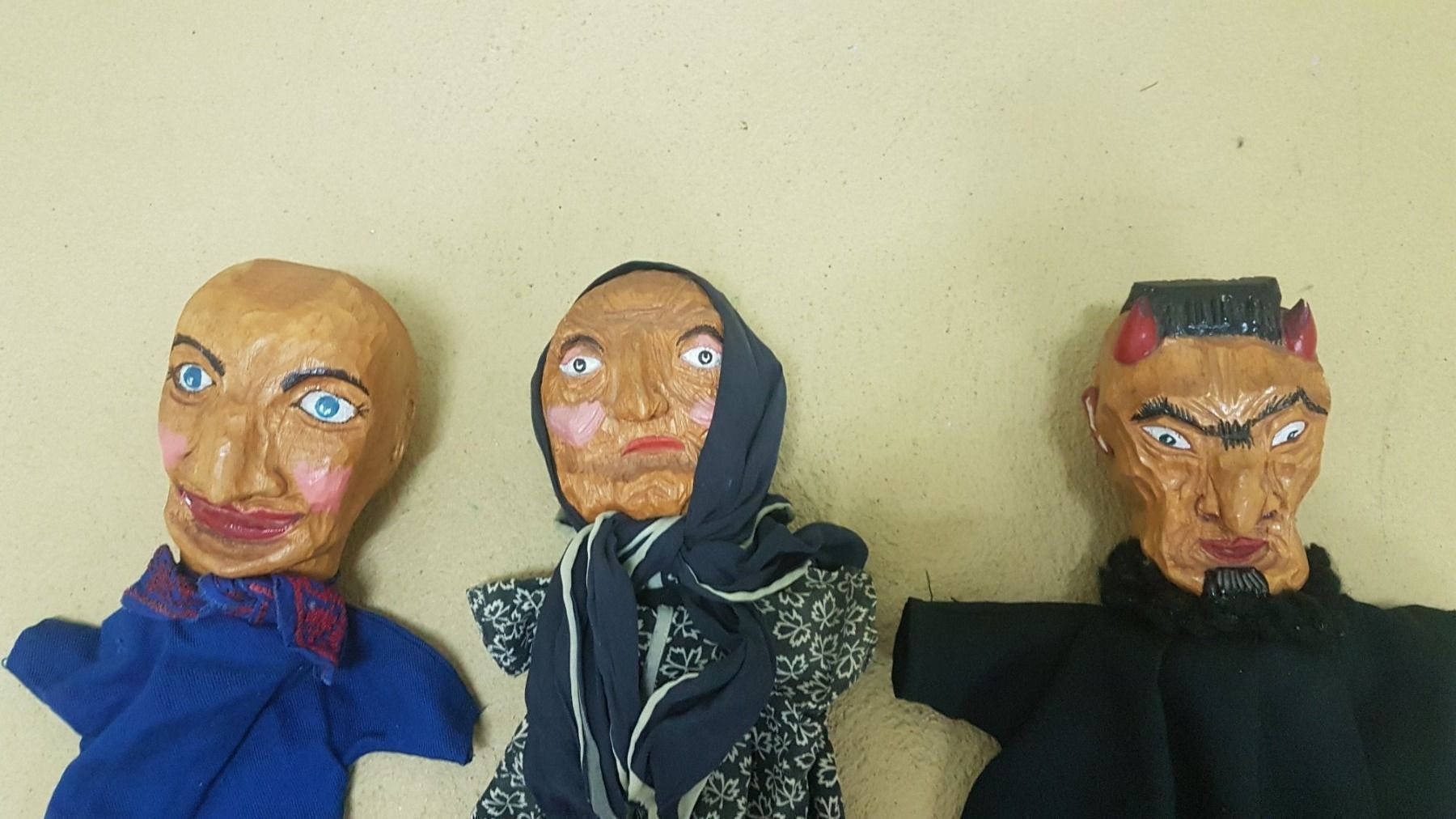Bambole: Kasperli Holzfiguren Handpuppen – Usato da Schwerzenbach venduto da Dee_z 1