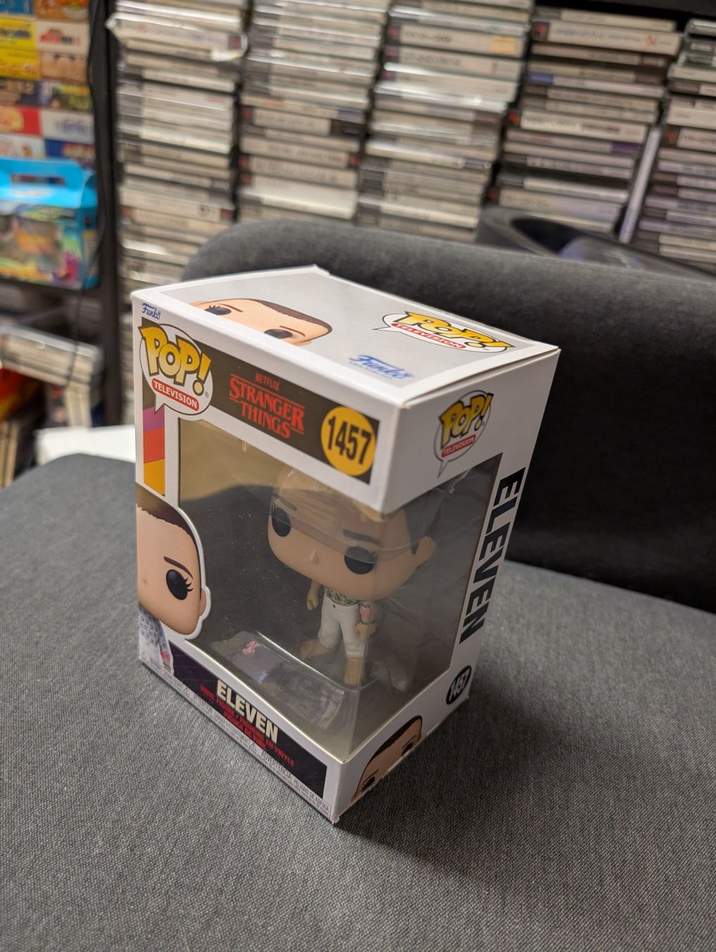 Funko Statuette: Funko pop Stranger things 1457 Eleven – Usato da Giubiasco venduto da Ticinerd
