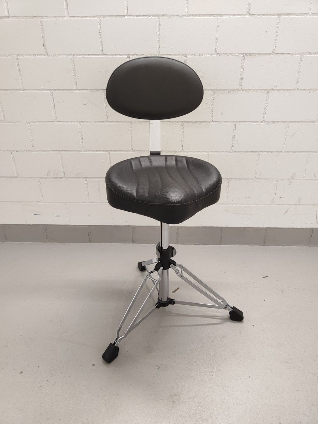 Strumenti musicali: K&M Schlagzeug Hocker – Usato da Zürich venduto da KingPeto
