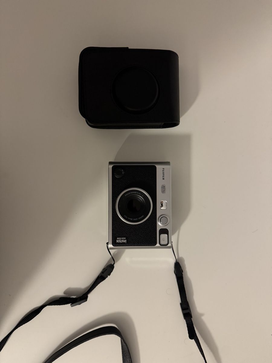 Fujifilm Kamera: Fujifilm Instax Mini Evo – Neu (gemäss Beschreibung) aus Losone von Jaurisse.martinoni