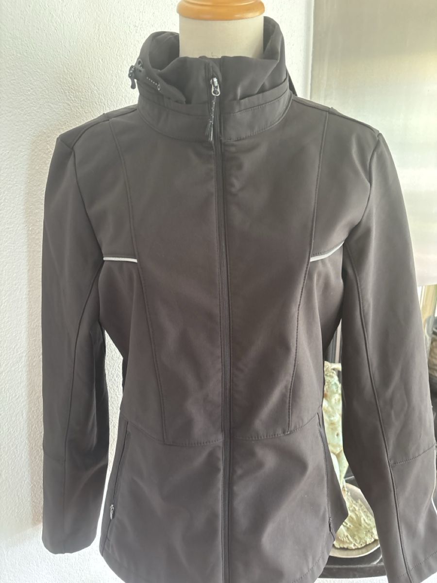 H&M Giacche: H&M Move Sportjacke Gr S – Nuovo (secondo la descrizione) da Embrach venduto da Dmoney